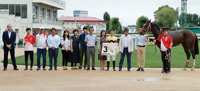 優勝記念写真撮影