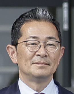 尾関知人(おぜき ともひと)